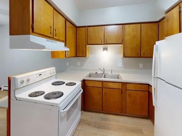 305 Ryan Dr, Bismarck, ND