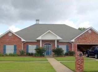 112 Field Crest Pkwy, Youngsville, LA 70592