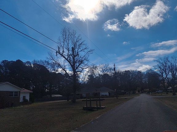 4th image of 505 Howe St