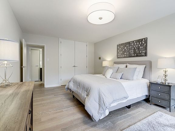 5th image of 4201 Cathedral Ave NW APT 521W