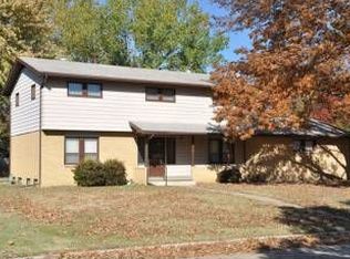 8014 E Willowbrook Rd, Wichita, KS 67207