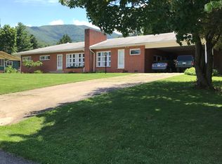 256 Grandview Cir, Waynesville, NC 28786