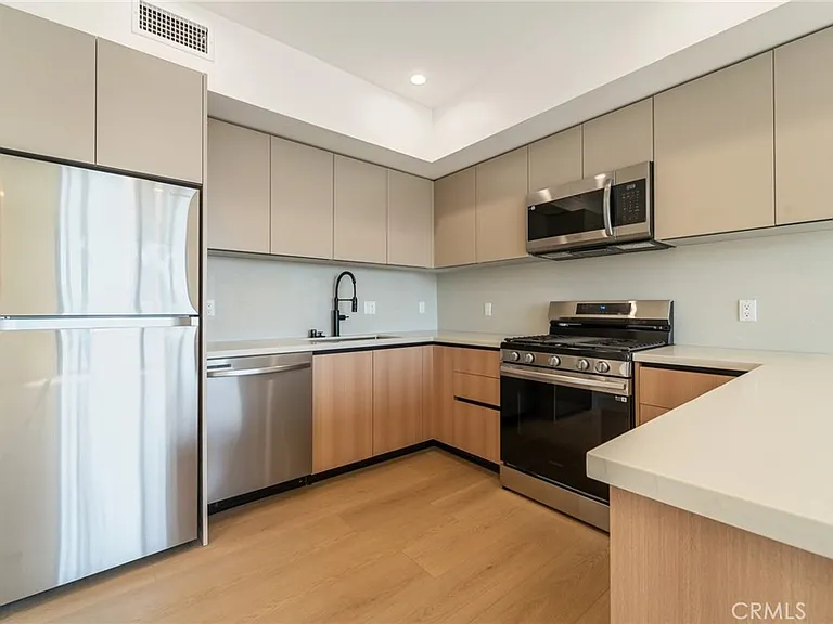 7510 Sepulveda Blvd #304 — Photo 10