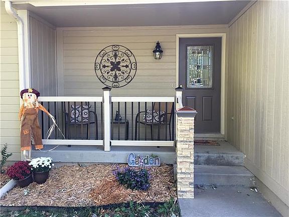 2nd image of 10826 Rowland Ct