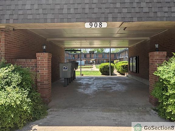 2nd image of 908 Adams Ave