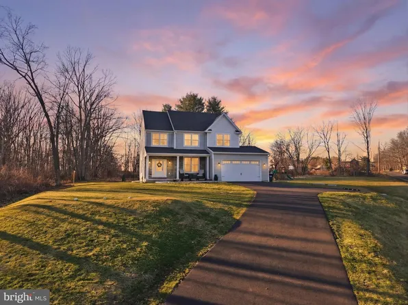 2408 Diamond St, Sellersville, PA 18960