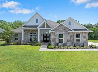 3237 Edinburg Castle Dr, Milton, FL 32583