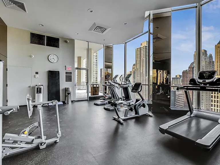 535 N Michigan Ave #1505 — Photo 11