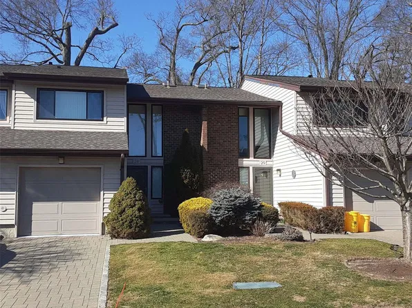 28 Maple Run Drive #1, Jericho, NY 11753