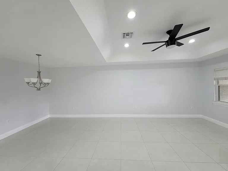 1772 N Dovetail Dr #C — Photo 3