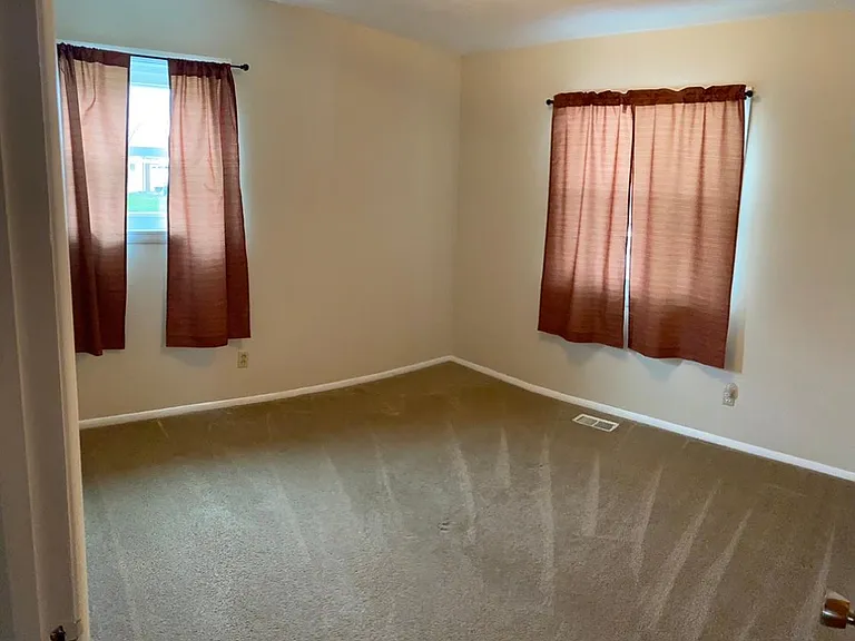 2526 Rochester Ave — Photo 11