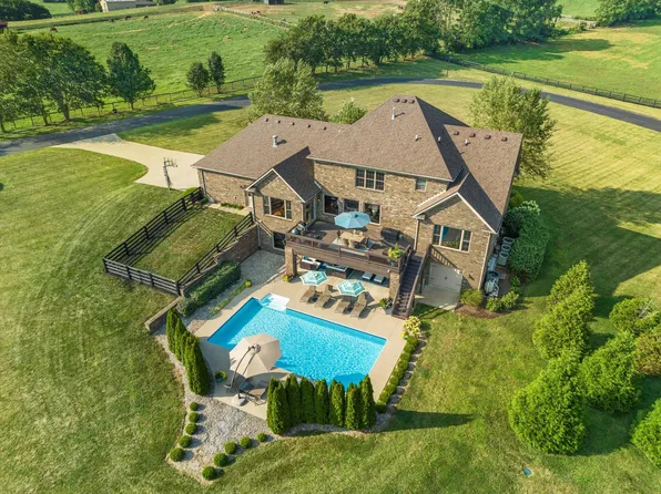 111 Concord Trl, Nicholasville, KY 40356