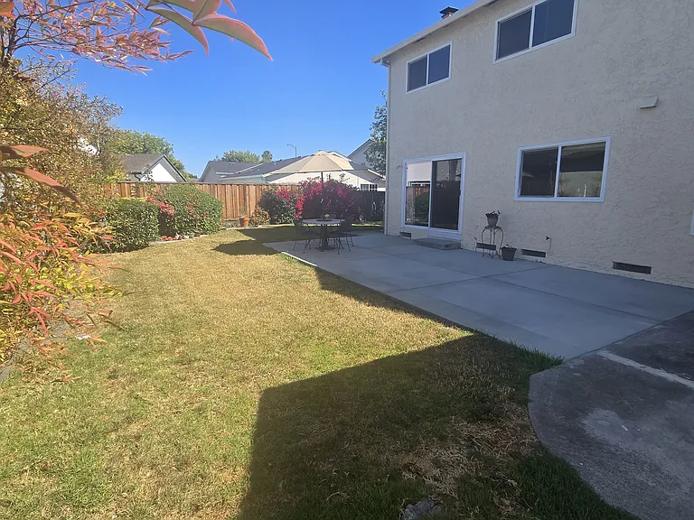 735 Amanda Dr — Photo 33