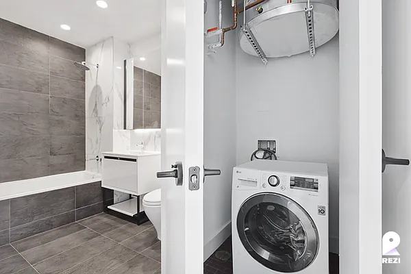 Rented by REZI | media 47