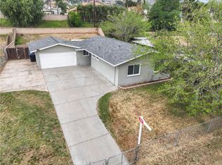 4111 Estrada Dr, Riverside, CA 92509