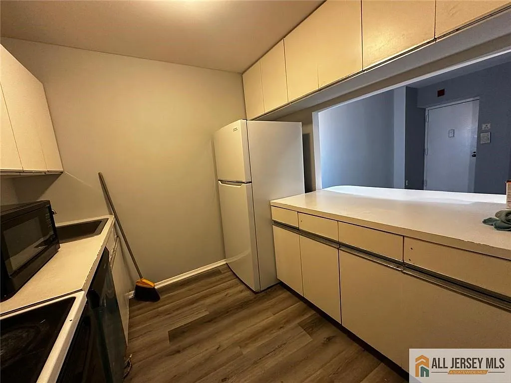 Building Photo - 111 Mulberry St #3P