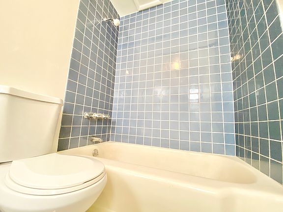 5th image of 1746 Lincoln Blvd #2