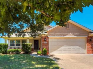 2740 Red Fish Rd, Norman, OK 73069