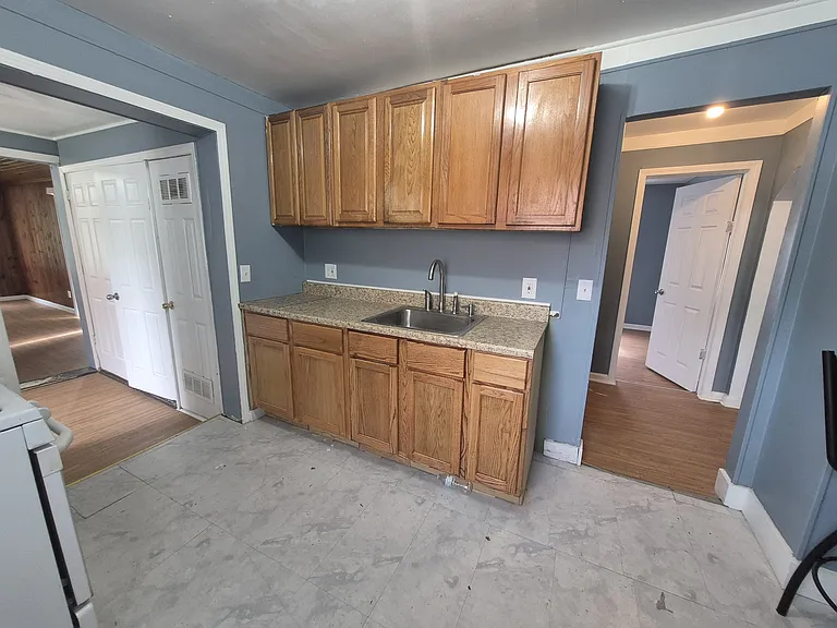 3634 Alvina Ave — Photo 6