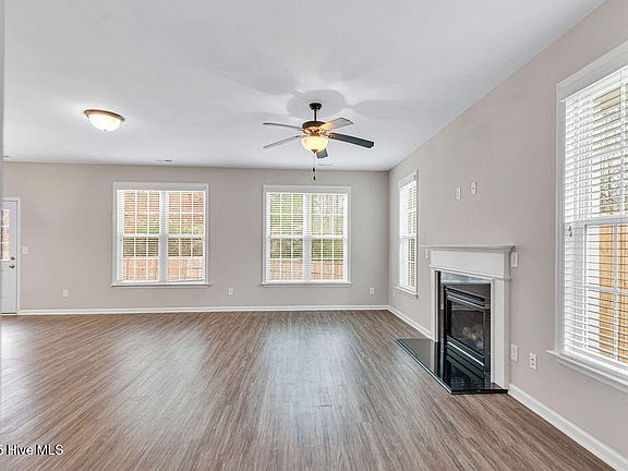 4th image of 115 Ironwood Ct