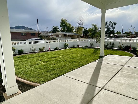 4th image of 741 E Bonneville Way #A