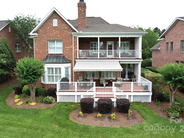 5617 Fairway View Dr, Charlotte, NC 28277