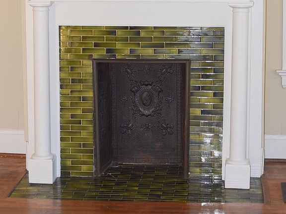 4th image of 2147 Lawn Ave