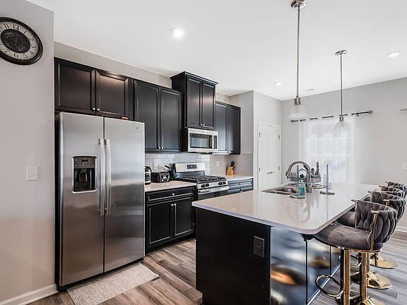 3rd image of 6616 Pathfinder Way #1