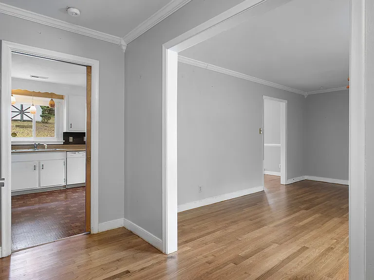 2115 Cedarhurst Dr — Photo 31