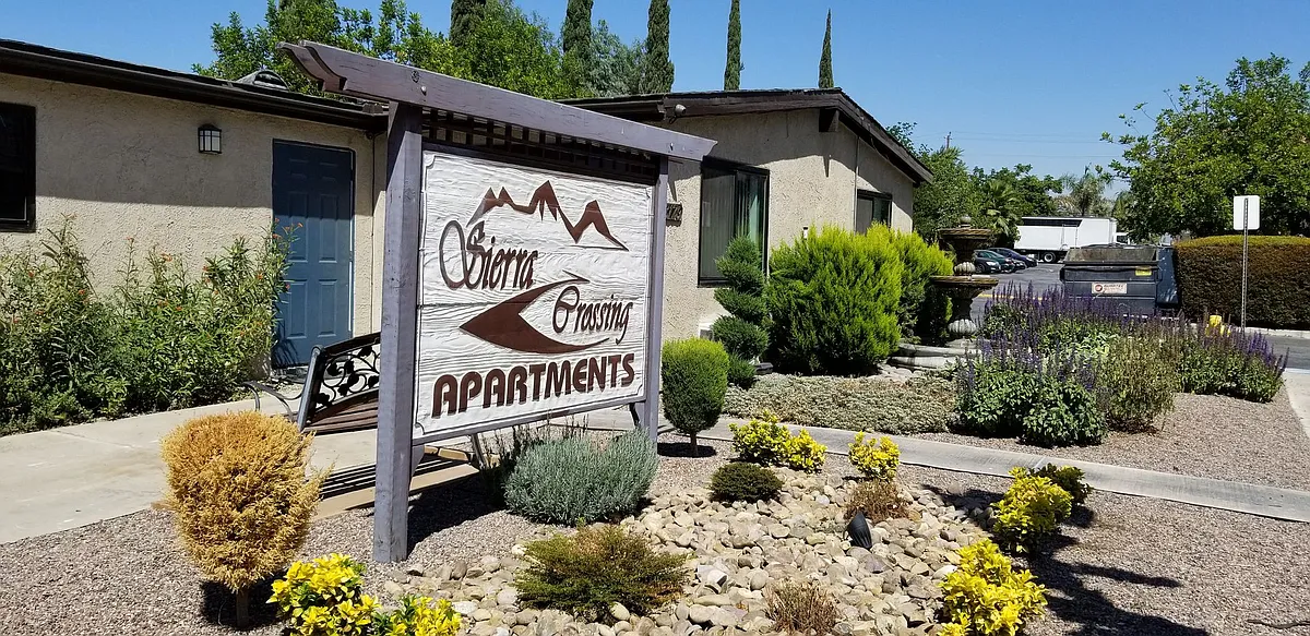 Building Photo - Sierra Crossing Apartments