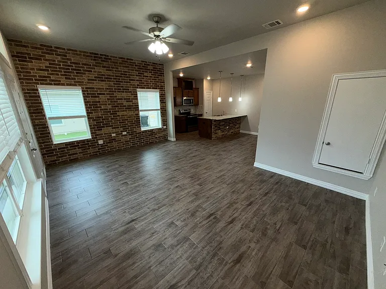 619 Wrigley Ln — Photo 2