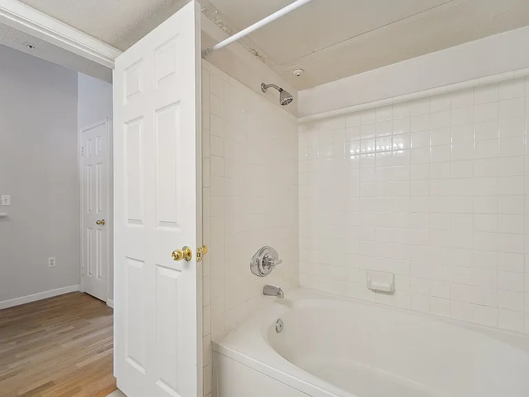 1864 Mallard Dr — Photo 15