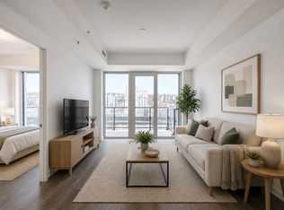 75 James St S #824, Hamilton, ON L8P 2Y9