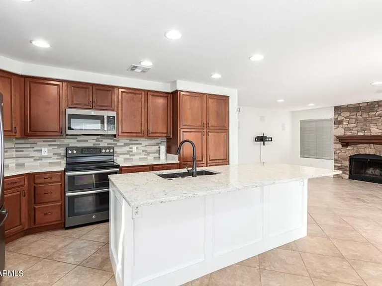 7217 W Crest Ln — Photo 13