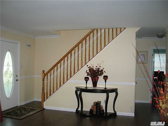3rd image of 87 Manchester Ln