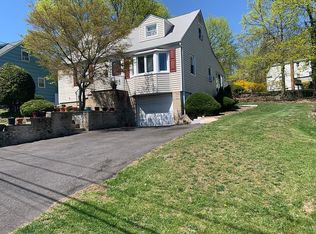 9 Westwood Dr S, West Orange, NJ 07052