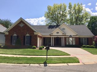 1302 Oaktree Estates Ct, Chesterfield, MO 63017