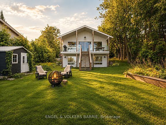 5th image of 2371 Lakeshore Rd E