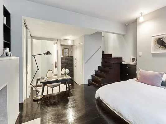 Sold by Sotheby's International Realty | media 6