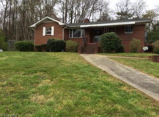 2065 Bowen Blvd, Winston Salem, NC 27105