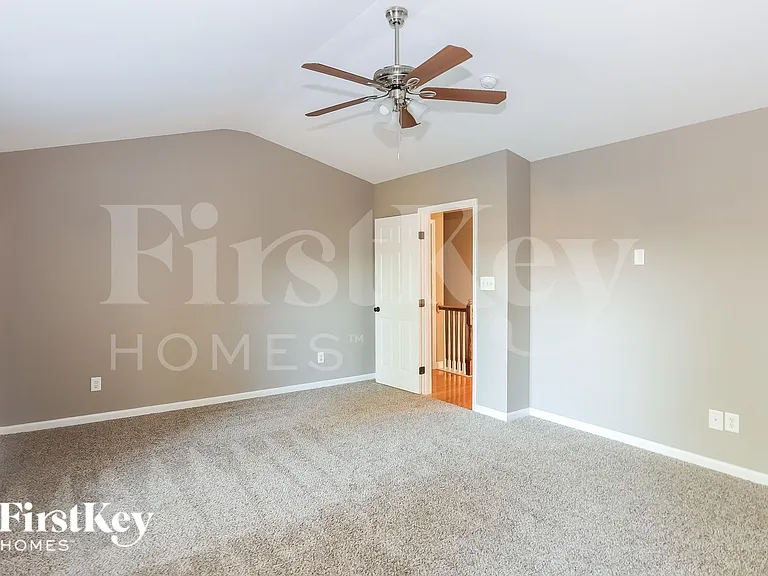111 Vance Crescent Dr — Photo 8