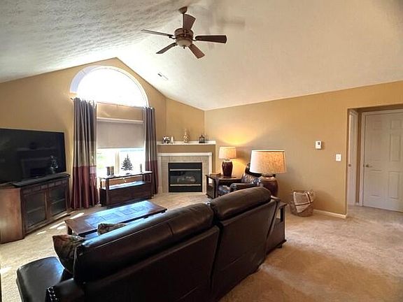 3rd image of 9088 Timberbrook Ln Unit B
