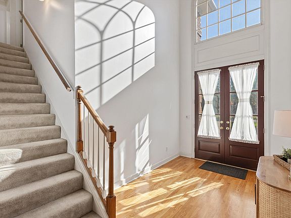 5th image of 9838 S Houston Way