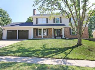 2043 Meadowbrook Way Dr, Chesterfield, MO 63017