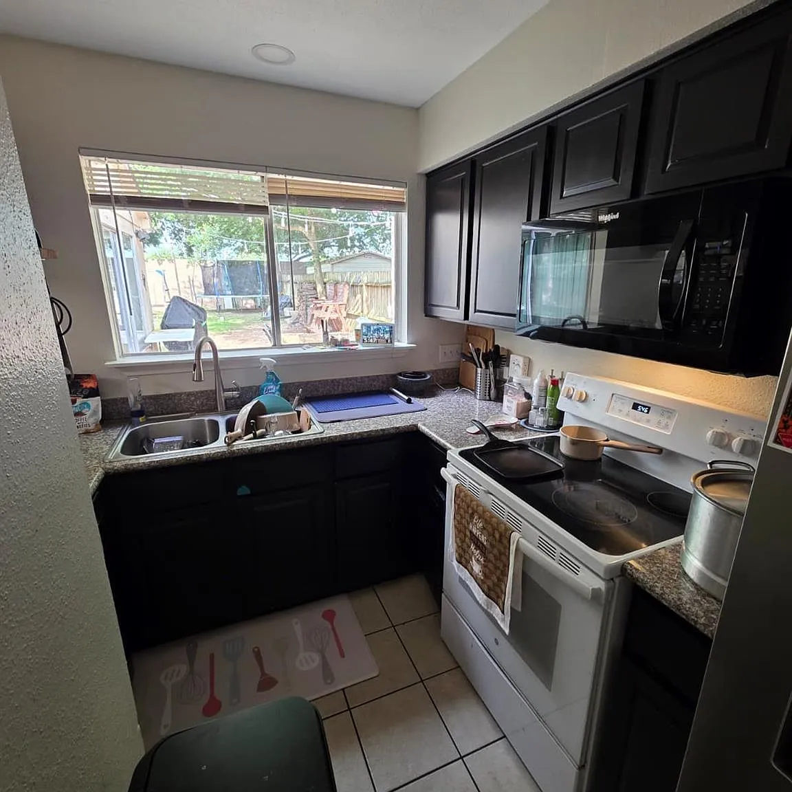 3 bed, 2.0 bath, 1364 sqft, $1,950 — Photo 4