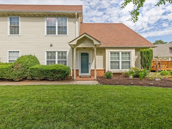 1123 Shoal Creek Trl, Chesapeake, VA 23320