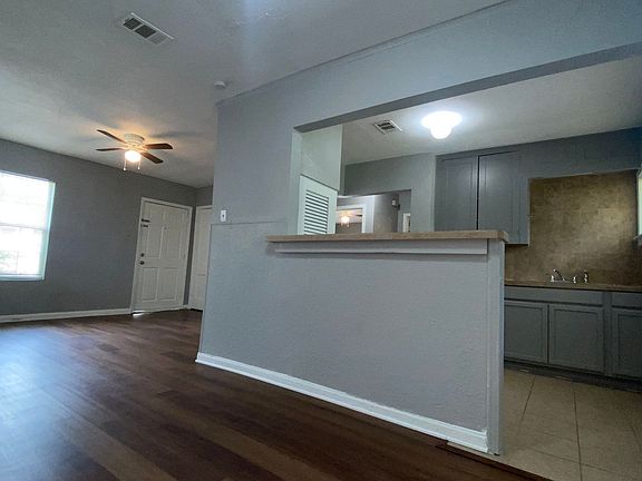 3rd image of 4204 Wayside Ave
