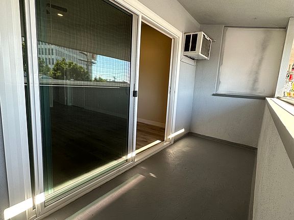 4th image of 11622 Gorham Ave APT 3