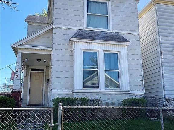 4th image of 150 Pleasant Ave