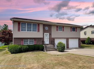 1225 Tonwin St, Archbald, PA 18403